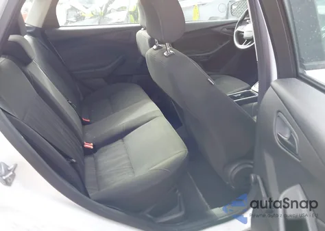 2016 Ford Focus S из США, поврежденный, VIN 1FADP3E26GL345685